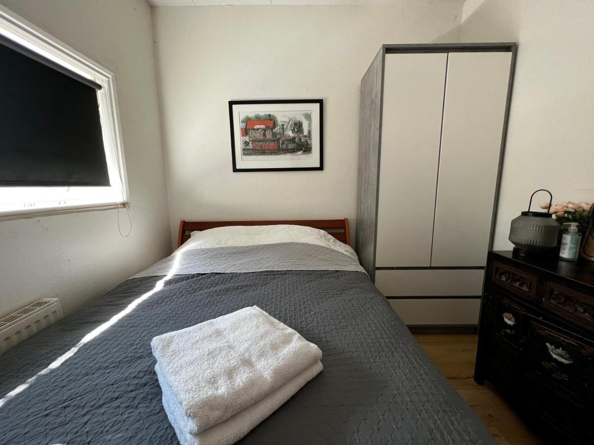 Cozy Room In The Heart Of Rodby! 5Km From Femern & Puttgarden! Buitenkant foto