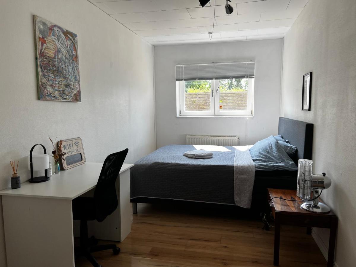 Cozy Room In The Heart Of Rodby! 5Km From Femern & Puttgarden! Buitenkant foto